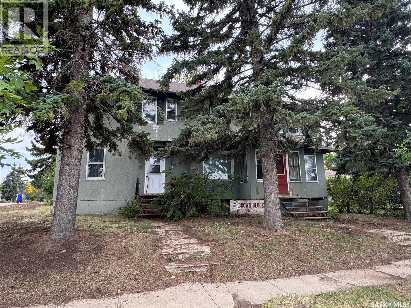 500 Centre Street, Assiniboia, Saskatchewan  S0H 0B0 - Photo 3 - SK018578