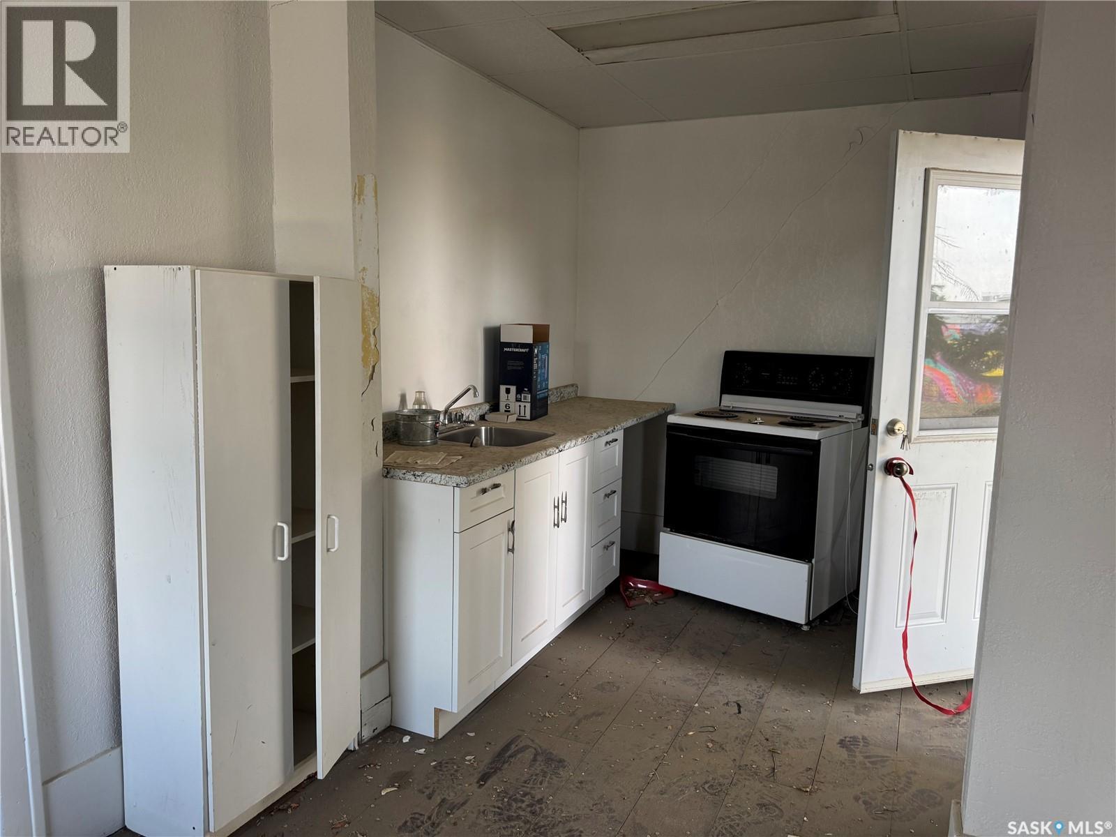 500 Centre Street, Assiniboia, Saskatchewan  S0H 0B0 - Photo 30 - SK018578