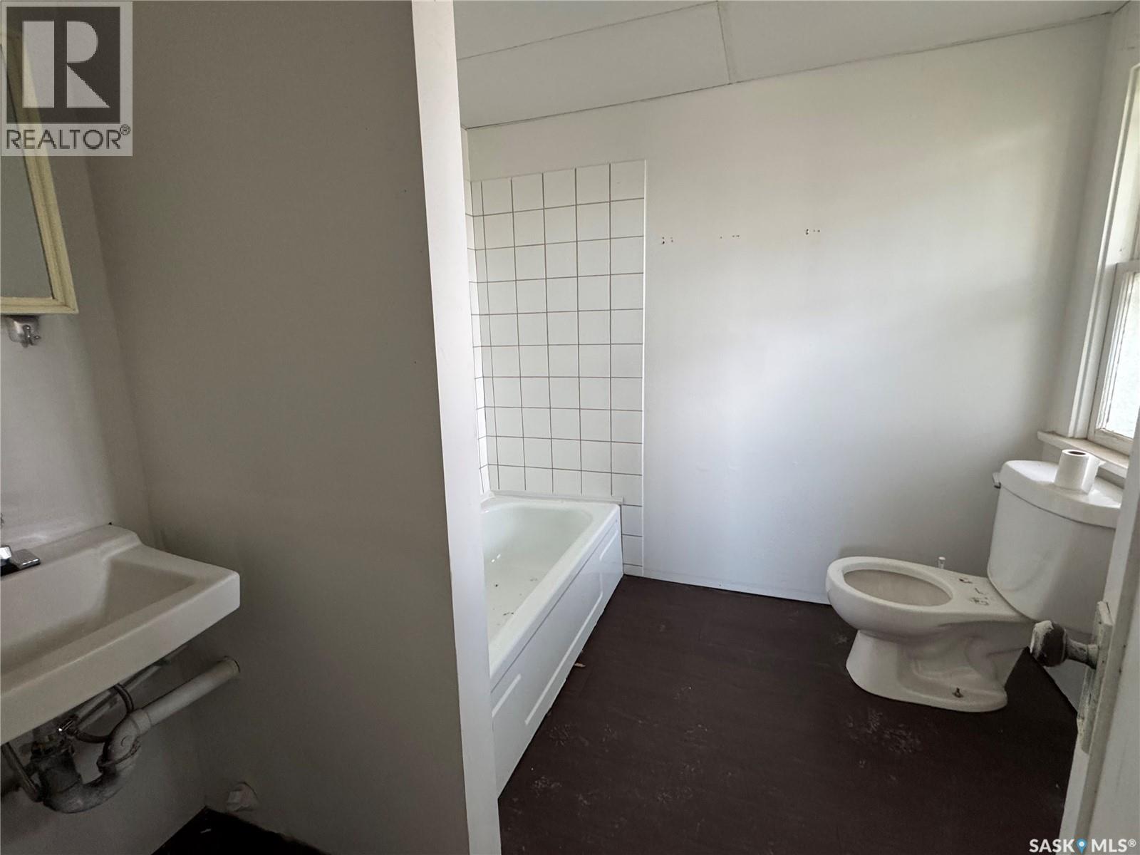 500 Centre Street, Assiniboia, Saskatchewan  S0H 0B0 - Photo 31 - SK018578