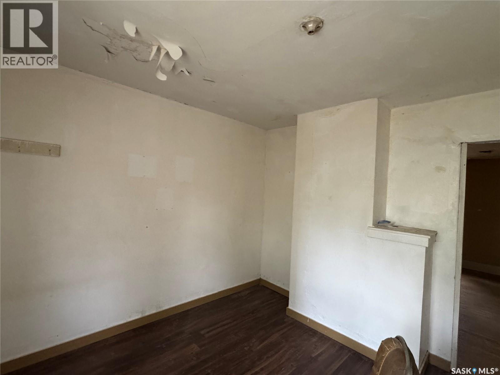 500 Centre Street, Assiniboia, Saskatchewan  S0H 0B0 - Photo 8 - SK018578