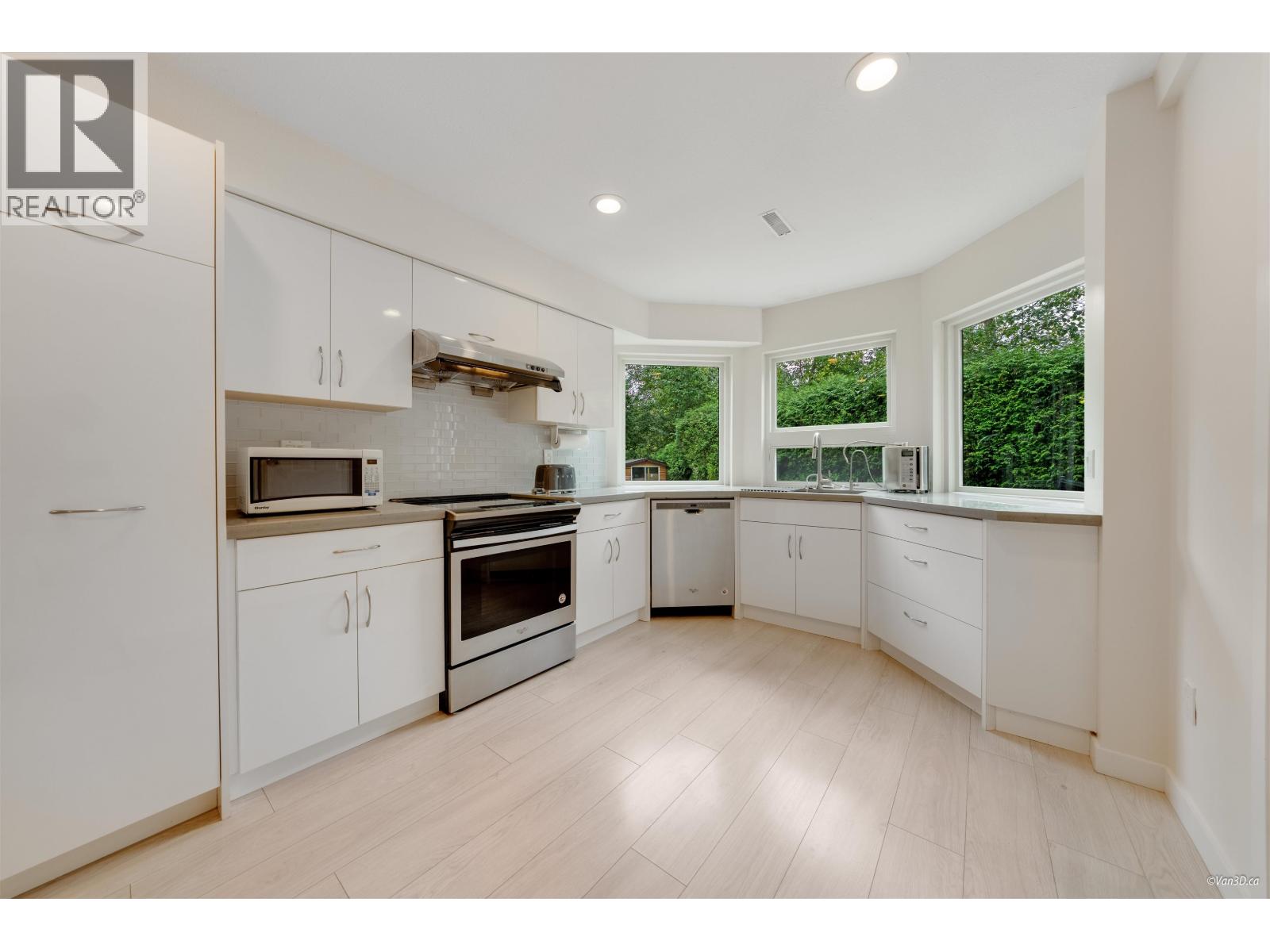 12 Parkdale Place, Port Moody, British Columbia  V3H 4K8 - Photo 27 - R3049340