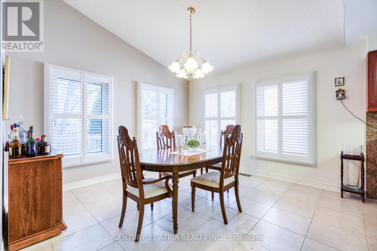 49 Kerrigan Crescent, Markham, Ontario  L3R 7T6 - Photo 18 - N12410757