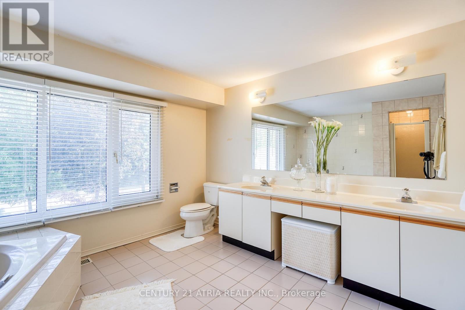 49 Kerrigan Crescent, Markham, Ontario  L3R 7T6 - Photo 31 - N12410757