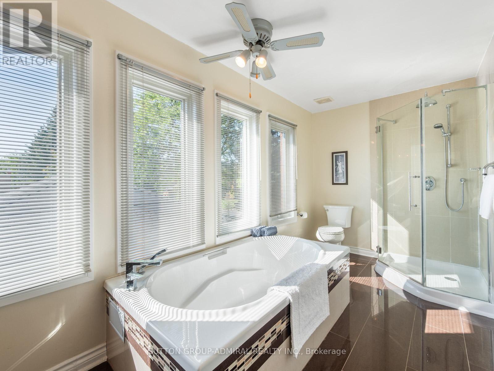 14 Harmony Hill Crescent, Richmond Hill, Ontario  L4C 8Z1 - Photo 16 - N12410803