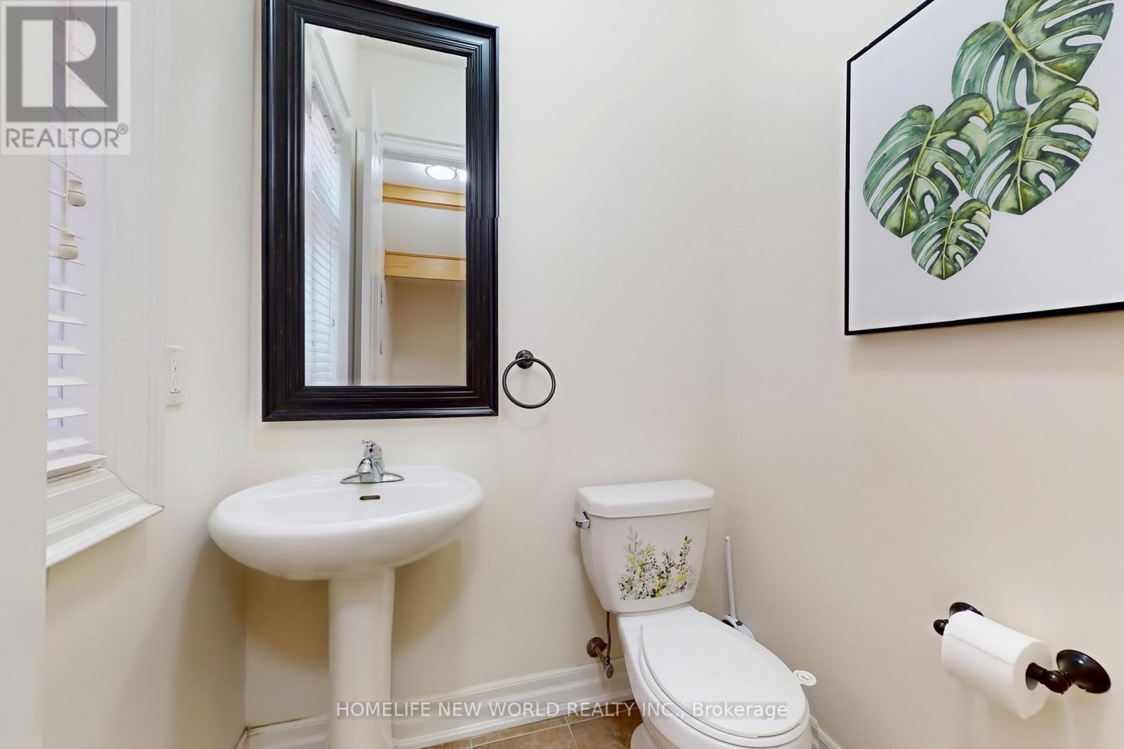 36 Strawbridge Farm Drive, Aurora (Aurora Grove), Ontario  L4G 0V3 - Photo 12 - N12410770