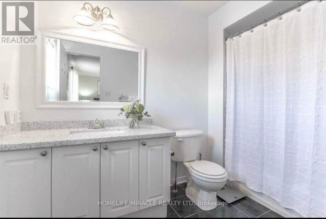 52 Wandering Trail Drive, Brampton, Ontario  L7A 1T3 - Photo 6 - W12410767