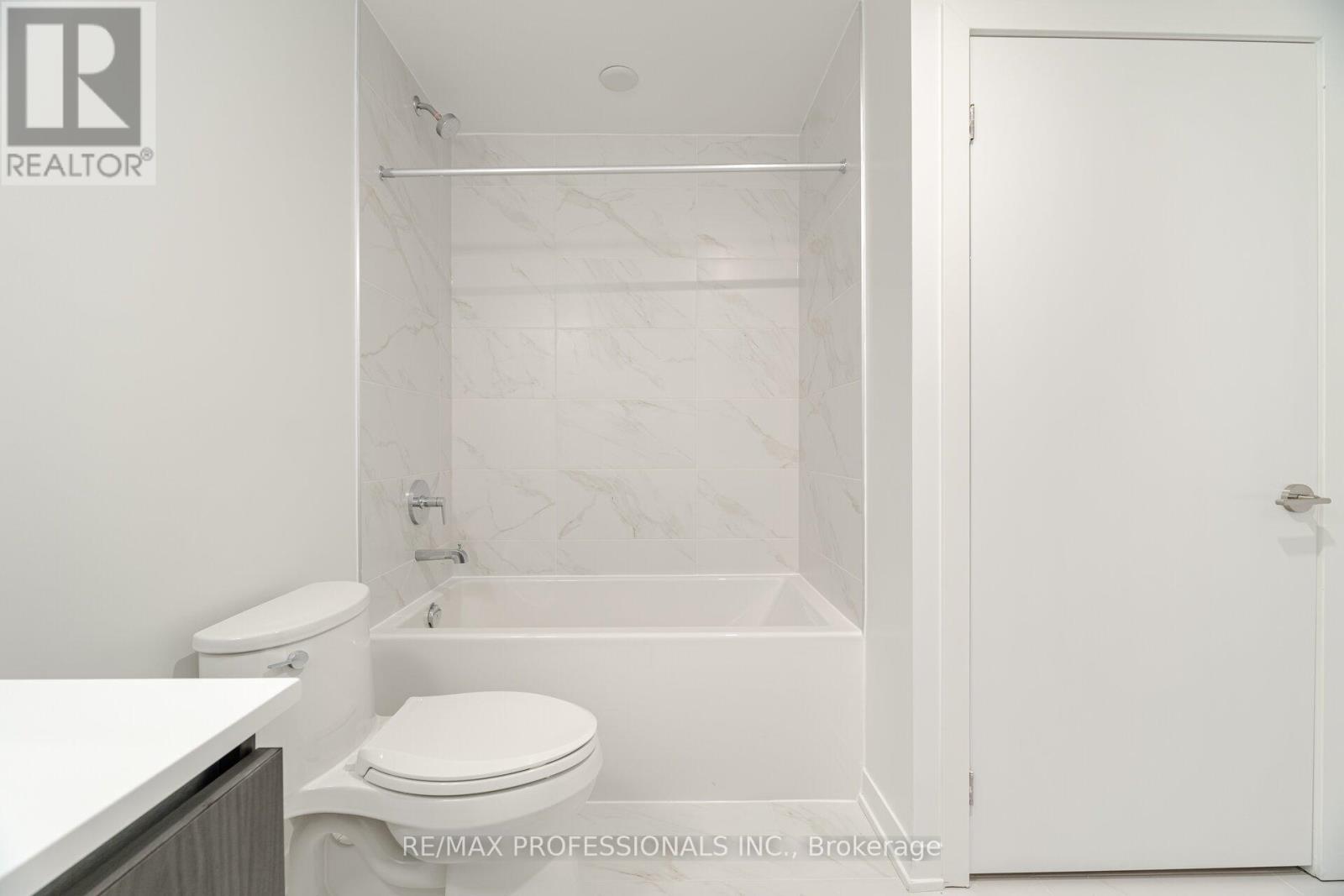 603 - 395 Dundas Street W, Oakville, Ontario  L6M 5R8 - Photo 13 - W12410784