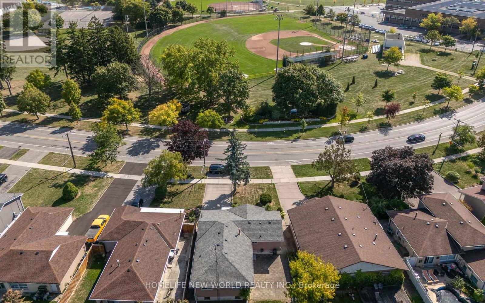 308 Sentinel Road, Toronto, Ontario  M3J 1T8 - Photo 41 - W12410806