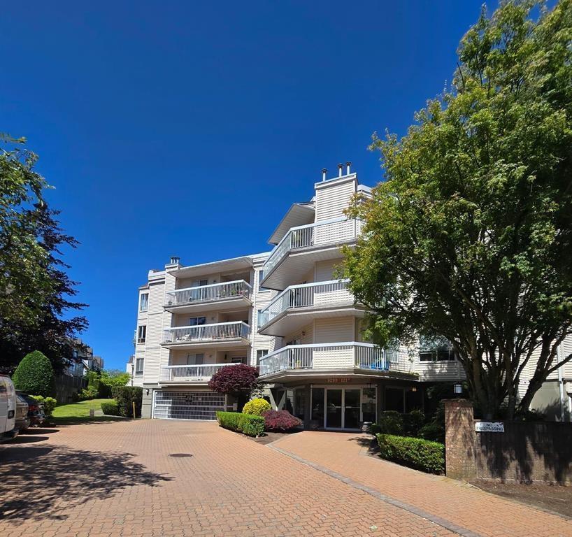 307 9299 121 Street, Surrey, British Columbia  V3V 7X8 - Photo 2 - R3048273
