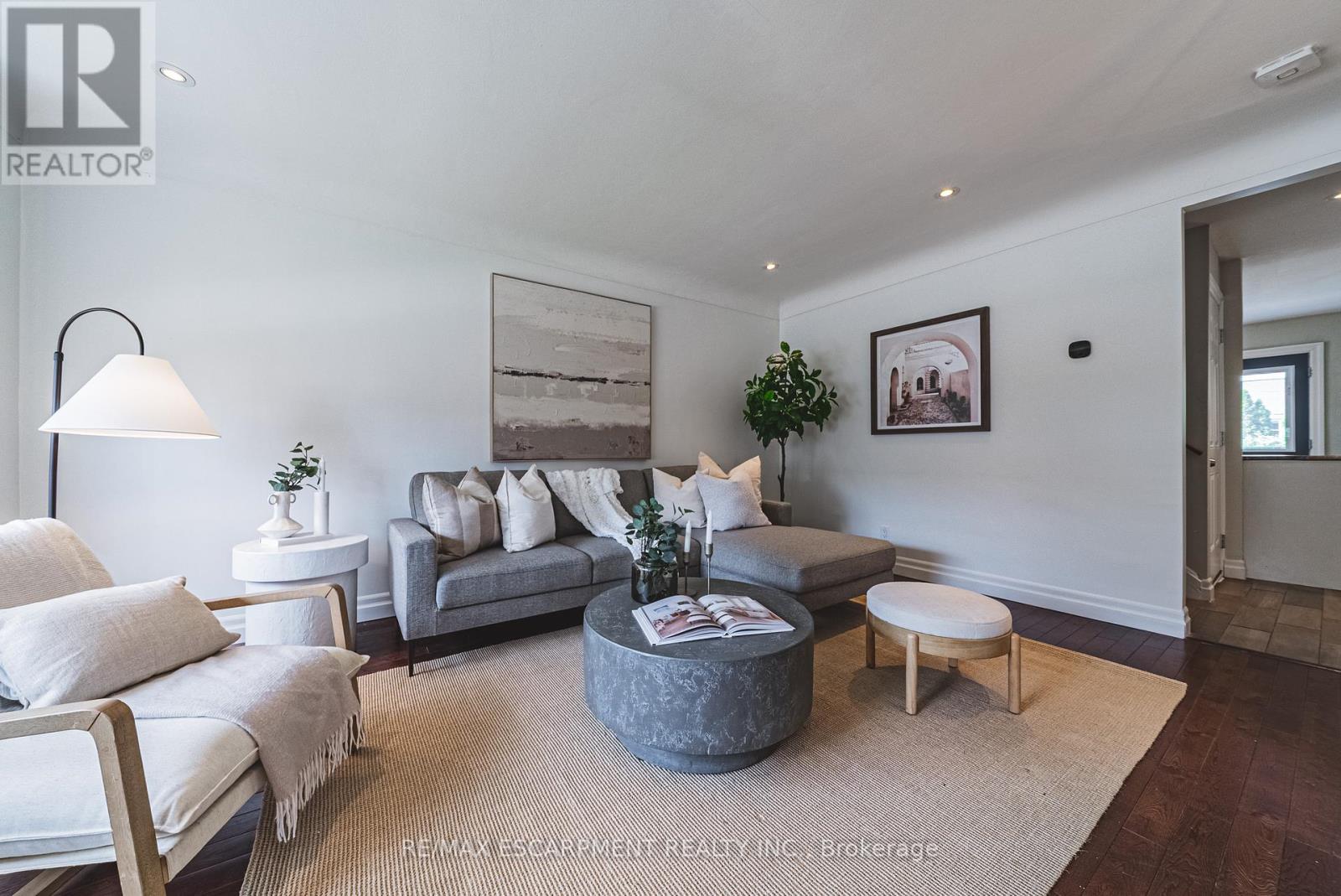 212 Rodgers Road, Hamilton, Ontario  L8K 3C4 - Photo 7 - X12410764