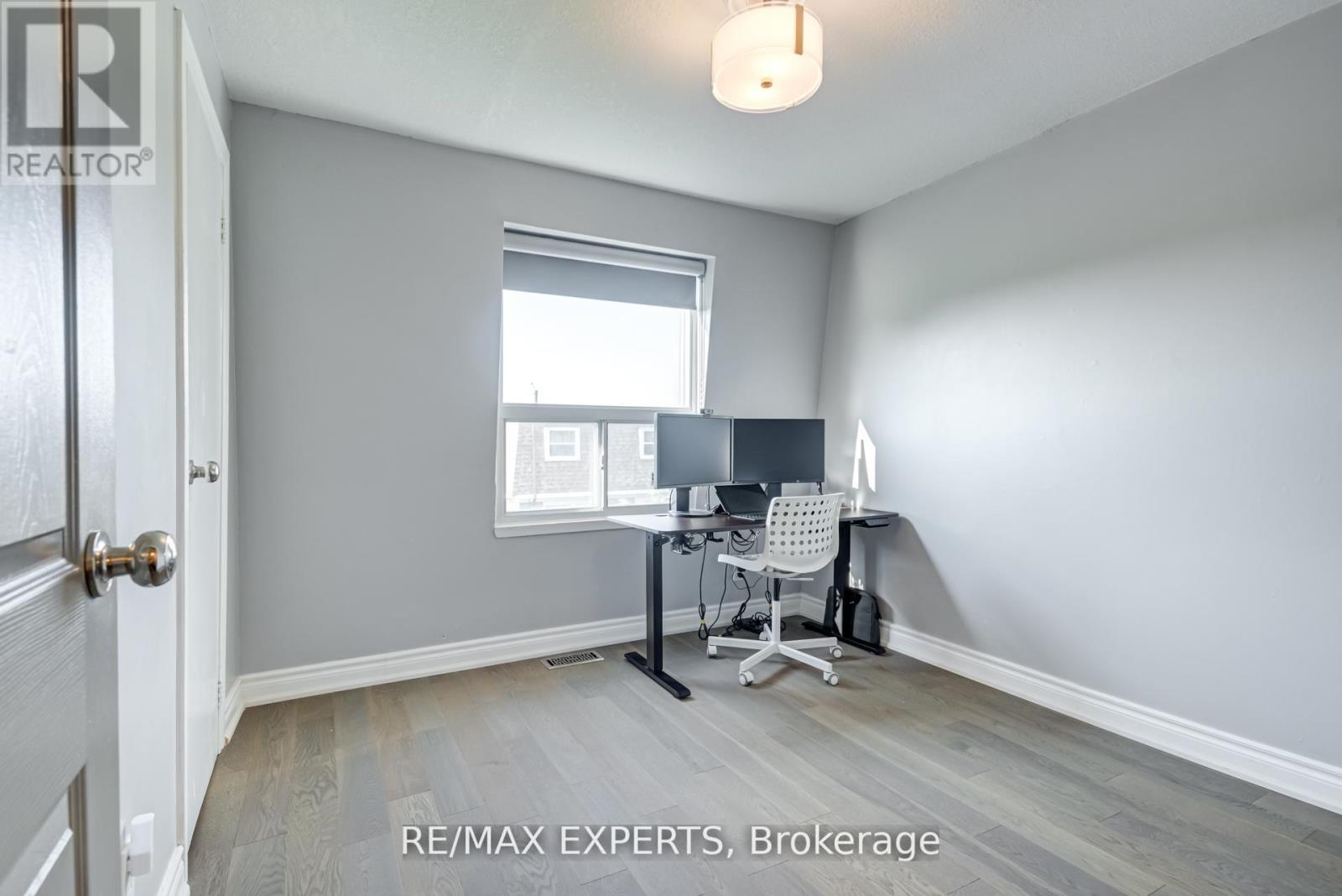 J - 766 Walter Street, Cambridge, Ontario  N3H 4P3 - Photo 13 - X12410776
