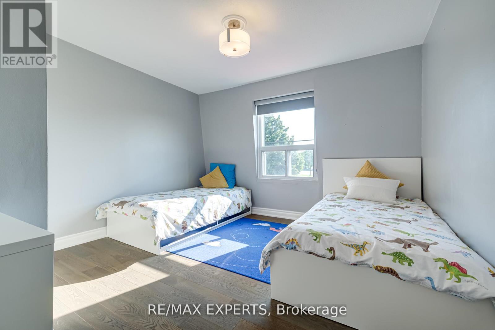 J - 766 Walter Street, Cambridge, Ontario  N3H 4P3 - Photo 15 - X12410776
