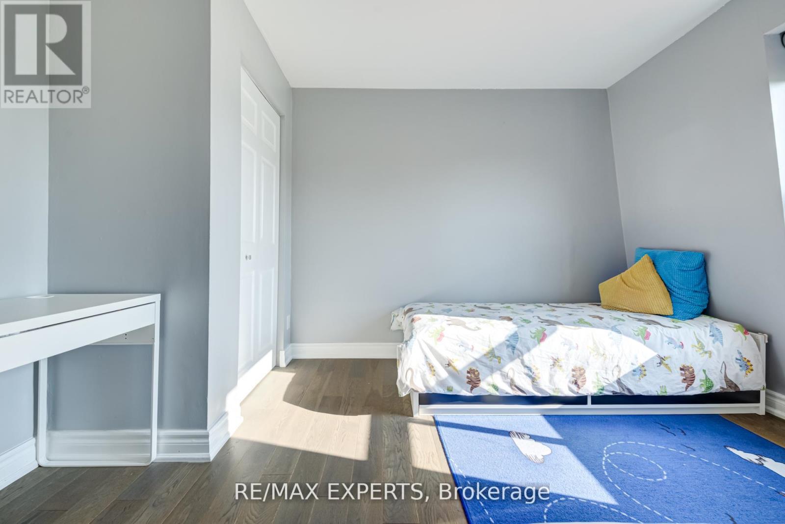 J - 766 Walter Street, Cambridge, Ontario  N3H 4P3 - Photo 17 - X12410776