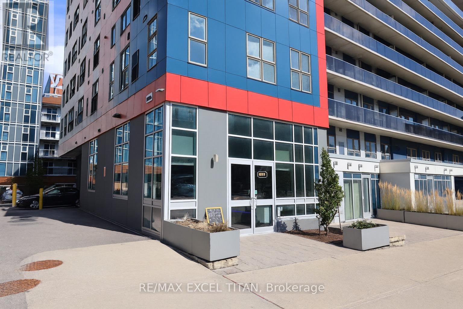 258a Sunview Street, Waterloo, Ontario  N2L 0H6 - Photo 1 - X12410792