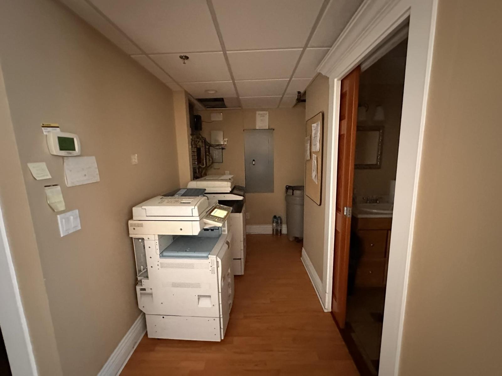 111 & 211 15272 Croydon Drive, Surrey, British Columbia  V3Z 0Z5 - Photo 11 - C8072329