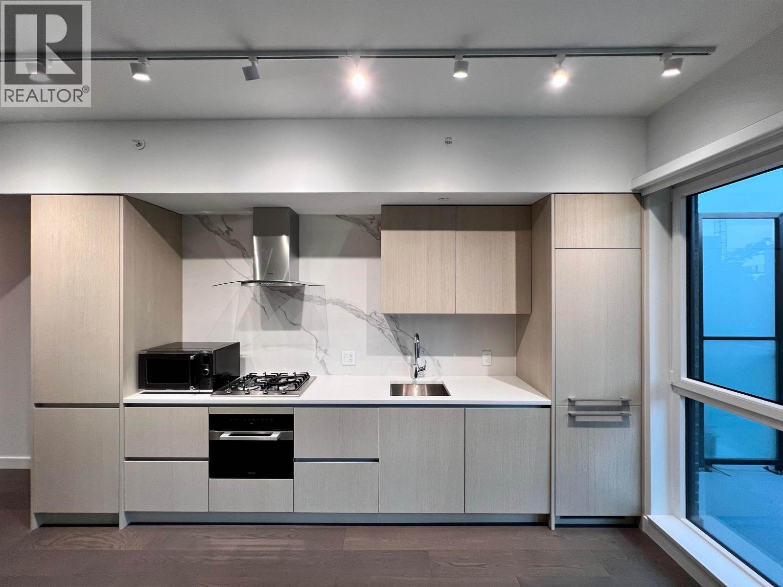 210 5168 CAMBIE STREET, Vancouver, British Columbia