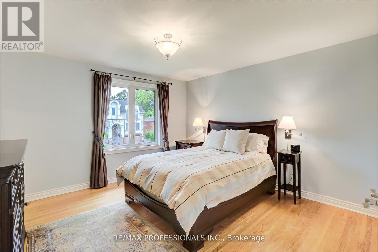 30 Tobruk Crescent, Toronto, Ontario  M2M 3B4 - Photo 14 - C12410834