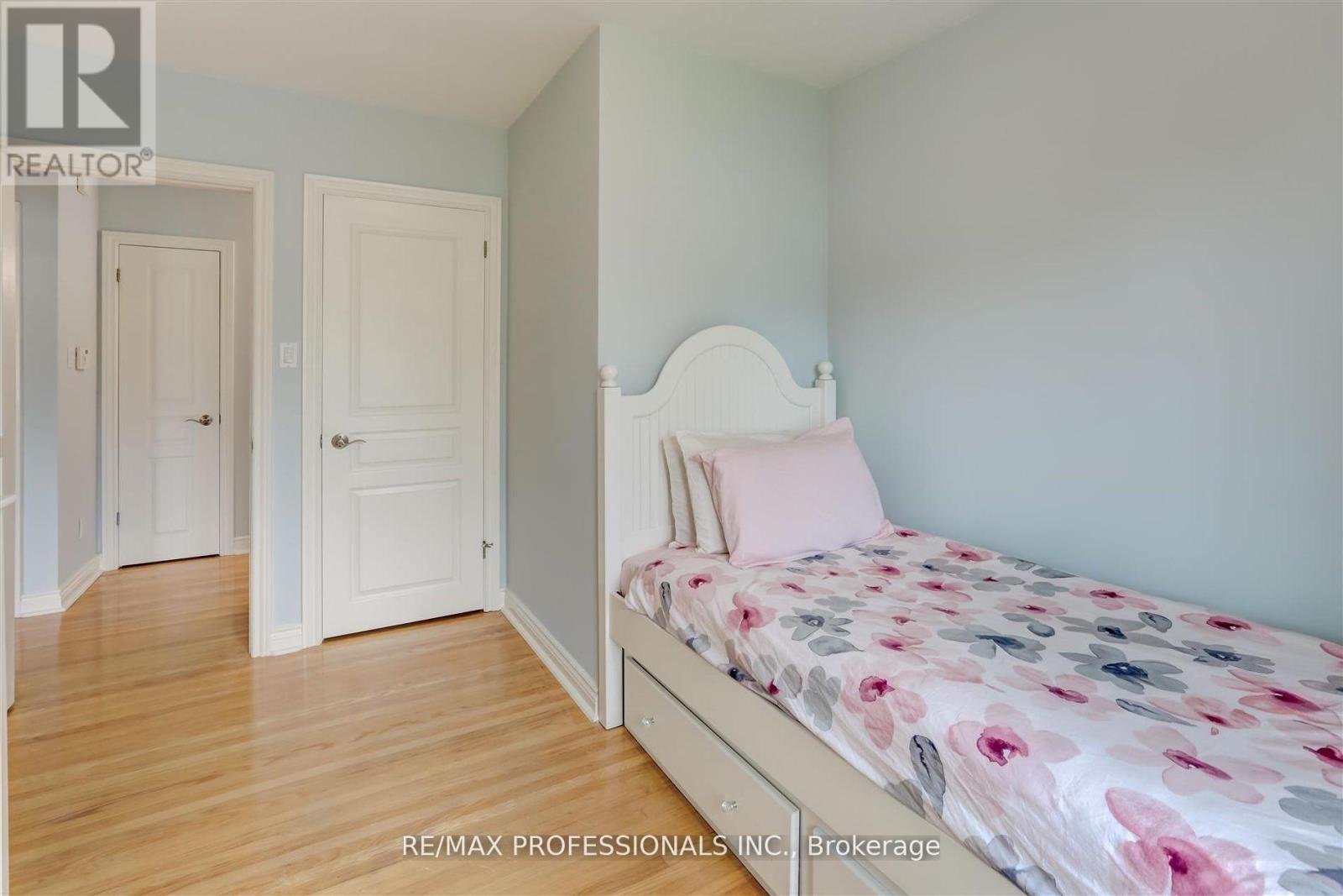 30 Tobruk Crescent, Toronto, Ontario  M2M 3B4 - Photo 19 - C12410834