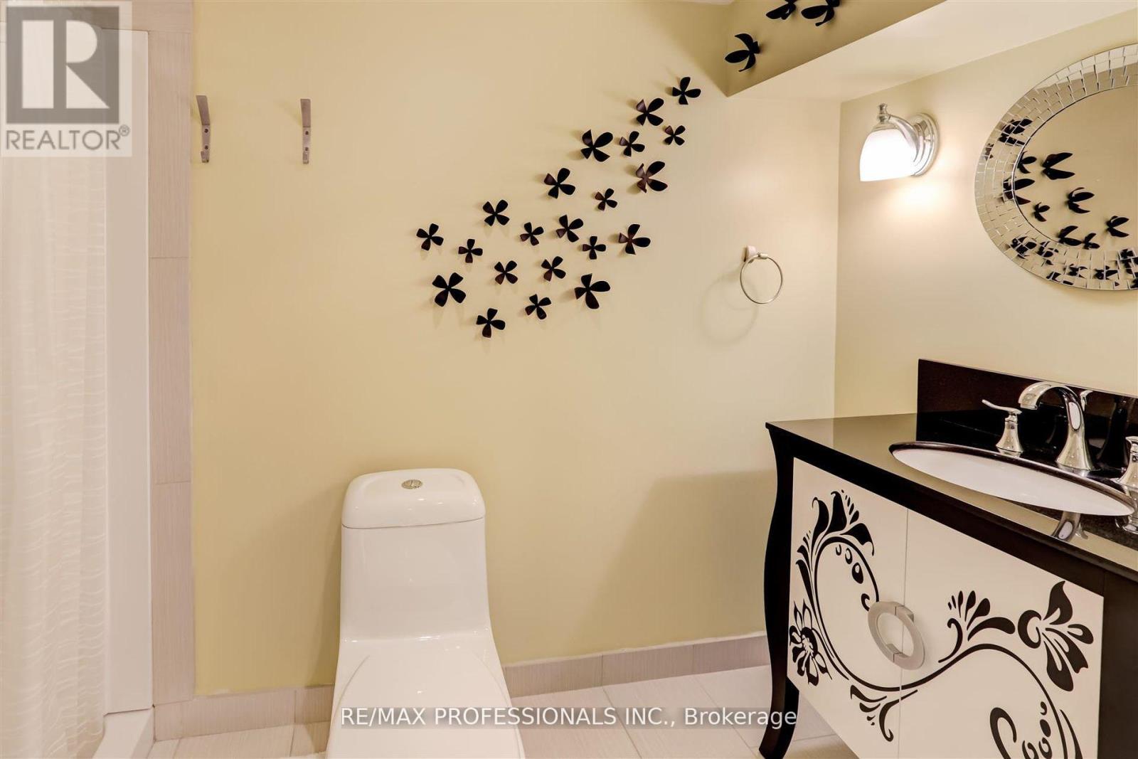 30 Tobruk Crescent, Toronto, Ontario  M2M 3B4 - Photo 24 - C12410834
