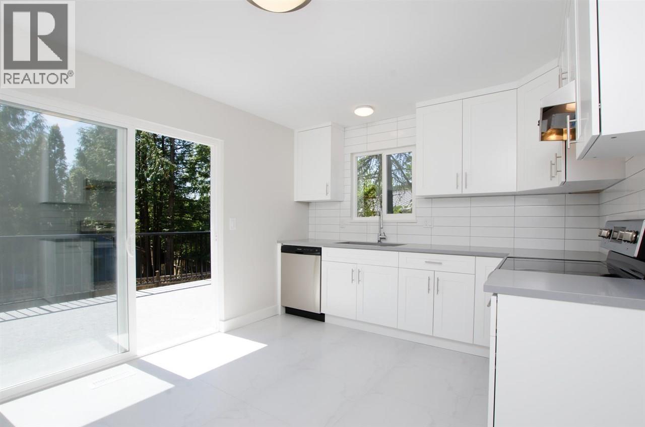 2954 Bouthot Court, Coquitlam, British Columbia  V3C 4S2 - Photo 13 - R3049083