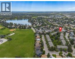 29, 99 Midpark Gardens SE Midnapore