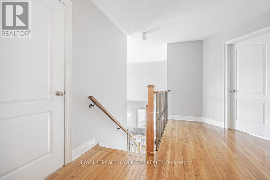 73 Hollywood Hill Circle, Vaughan, Ontario  L4H 2P4 - Photo 19 - N12410825