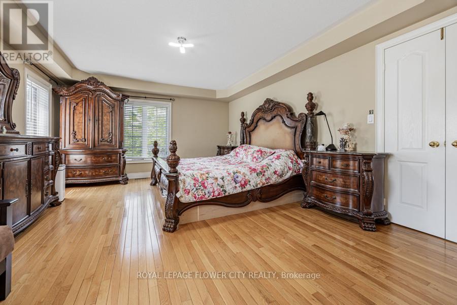 73 Hollywood Hill Circle, Vaughan, Ontario  L4H 2P4 - Photo 22 - N12410825