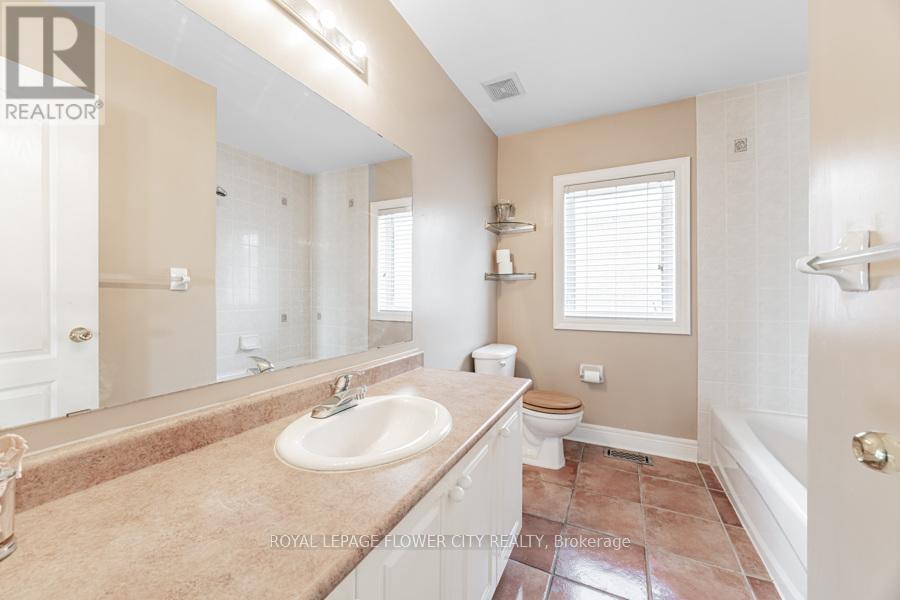 73 Hollywood Hill Circle, Vaughan, Ontario  L4H 2P4 - Photo 24 - N12410825