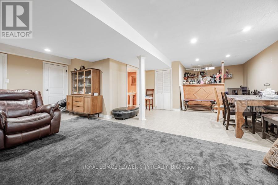 73 Hollywood Hill Circle, Vaughan, Ontario  L4H 2P4 - Photo 29 - N12410825