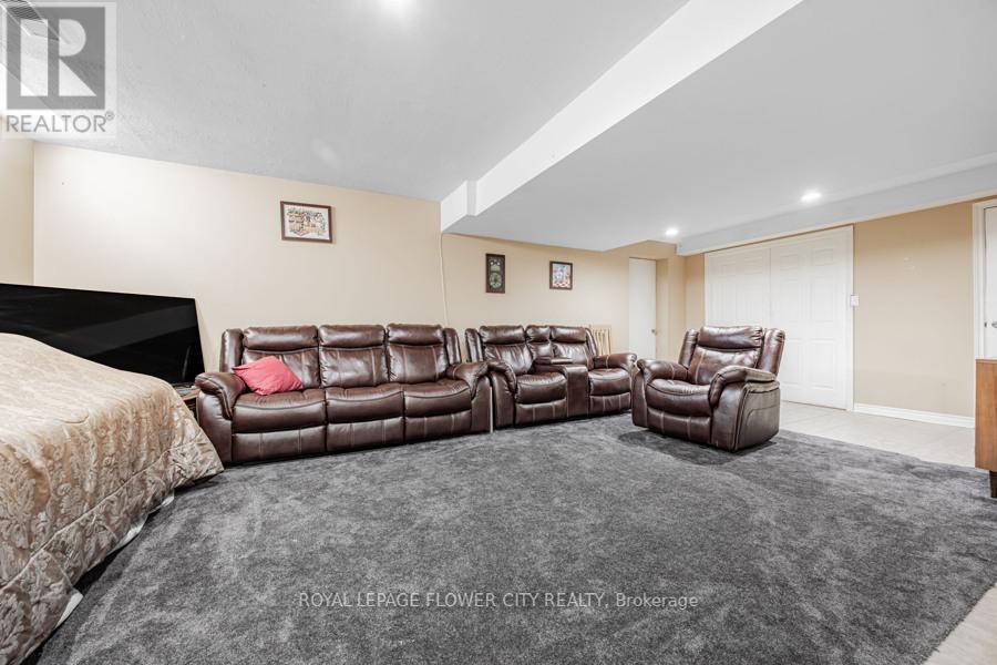 73 Hollywood Hill Circle, Vaughan, Ontario  L4H 2P4 - Photo 31 - N12410825