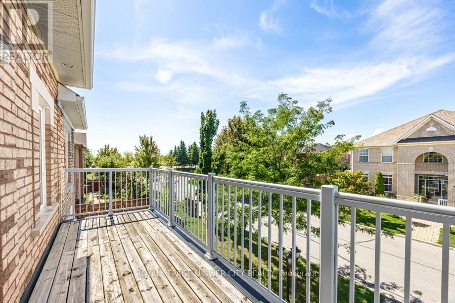 73 Hollywood Hill Circle, Vaughan, Ontario  L4H 2P4 - Photo 36 - N12410825