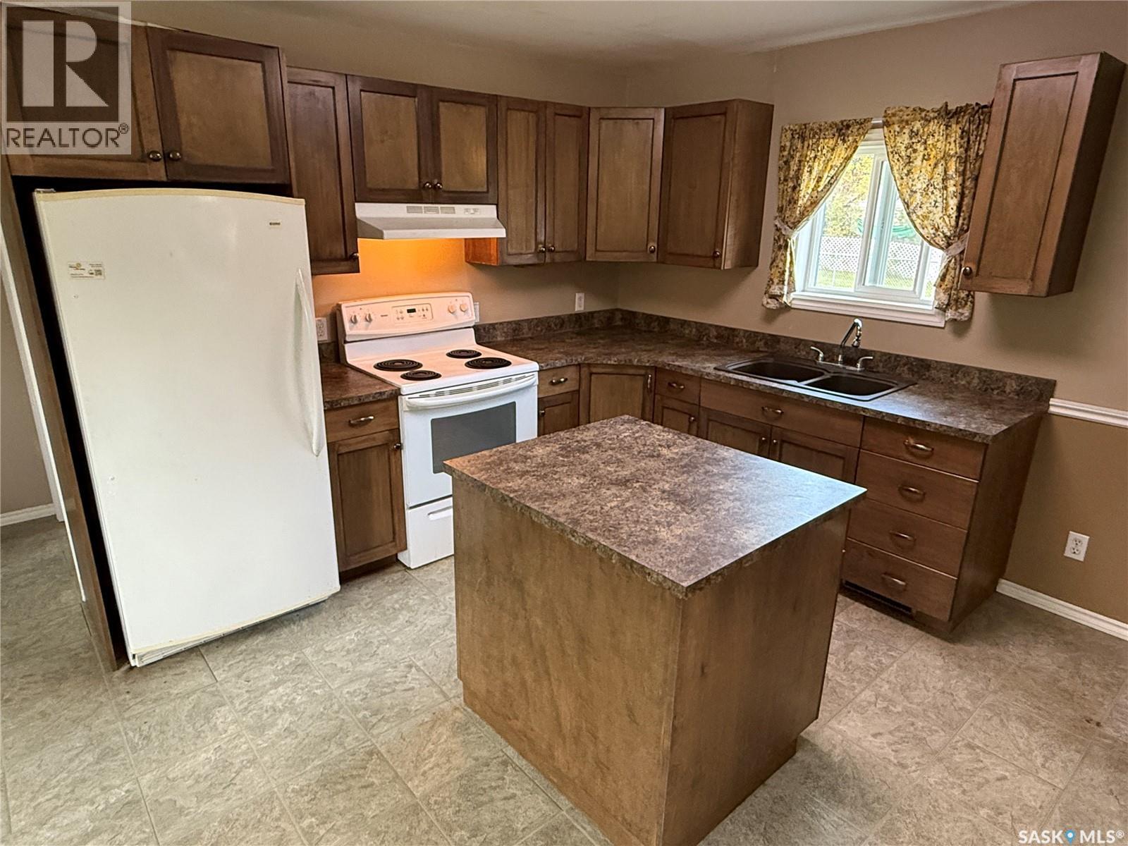 21 1st Avenue E, Canwood Rm No. 494, Saskatchewan  S0J 1X0 - Photo 3 - SK018709