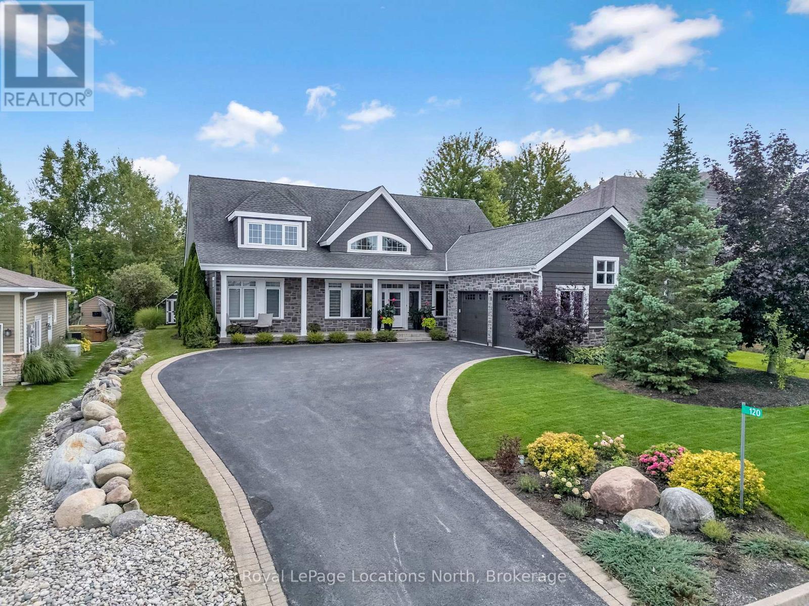 120 Landry Lane, Blue Mountains, Ontario  N0H 2P0 - Photo 2 - X12395933