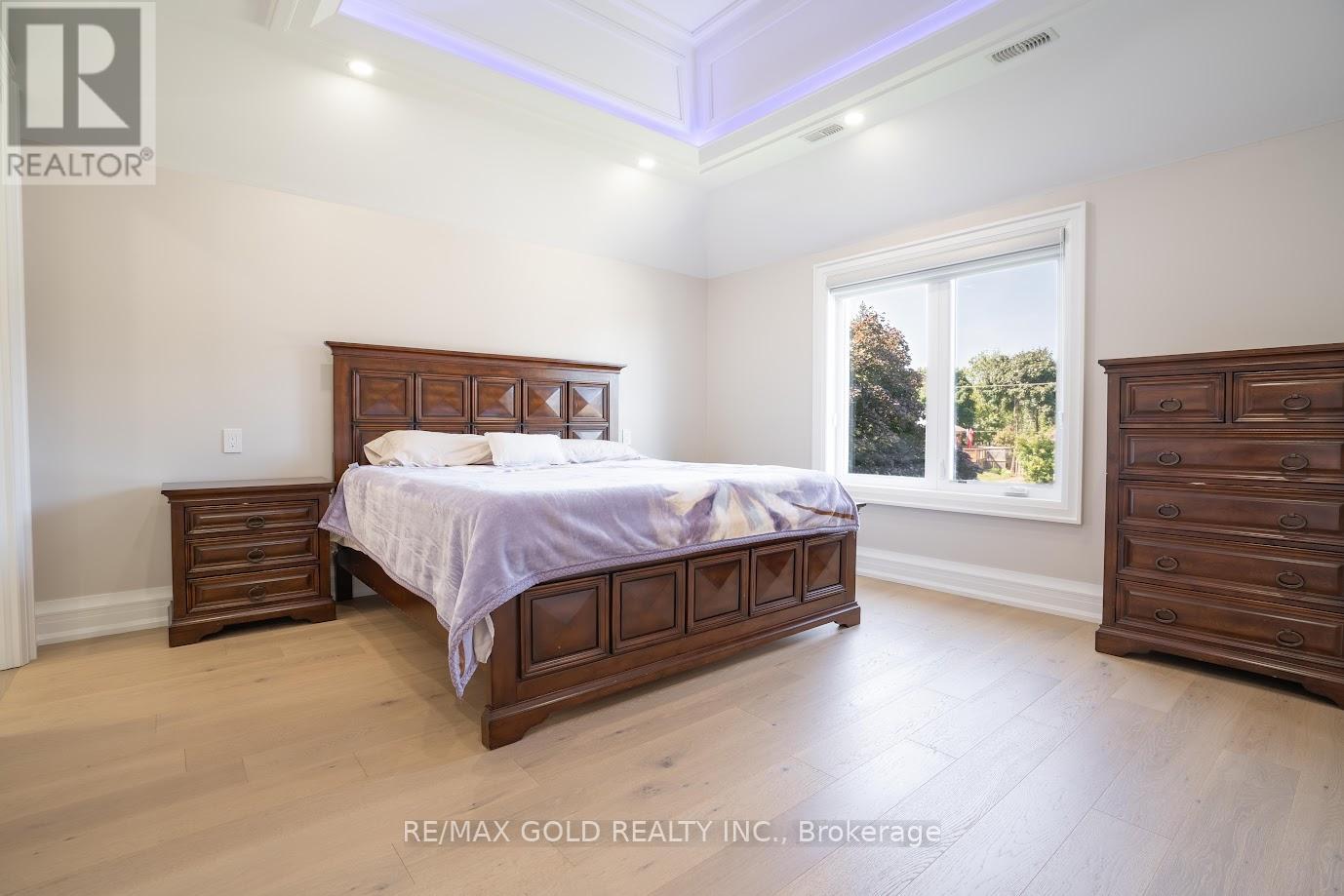 19 Maldaver Avenue, Mississauga, Ontario  L5M 1W4 - Photo 32 - W12410820