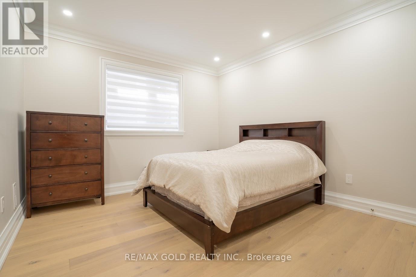 19 Maldaver Avenue, Mississauga, Ontario  L5M 1W4 - Photo 49 - W12410820