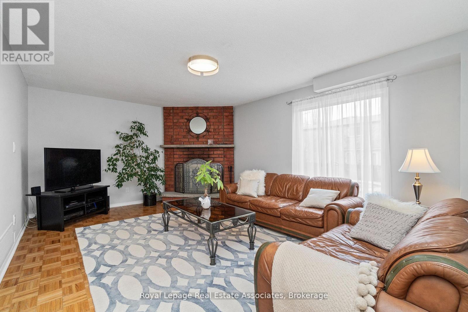 1 Brookbank Court, Brampton, Ontario  L6Z 3G2 - Photo 15 - W12410828