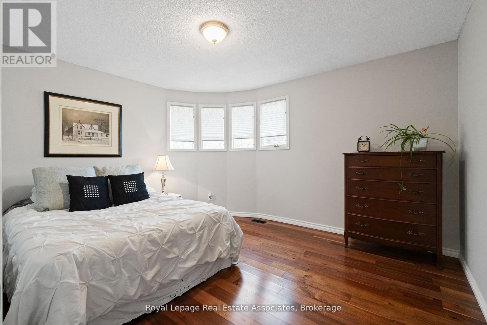 1 Brookbank Court, Brampton, Ontario  L6Z 3G2 - Photo 22 - W12410828
