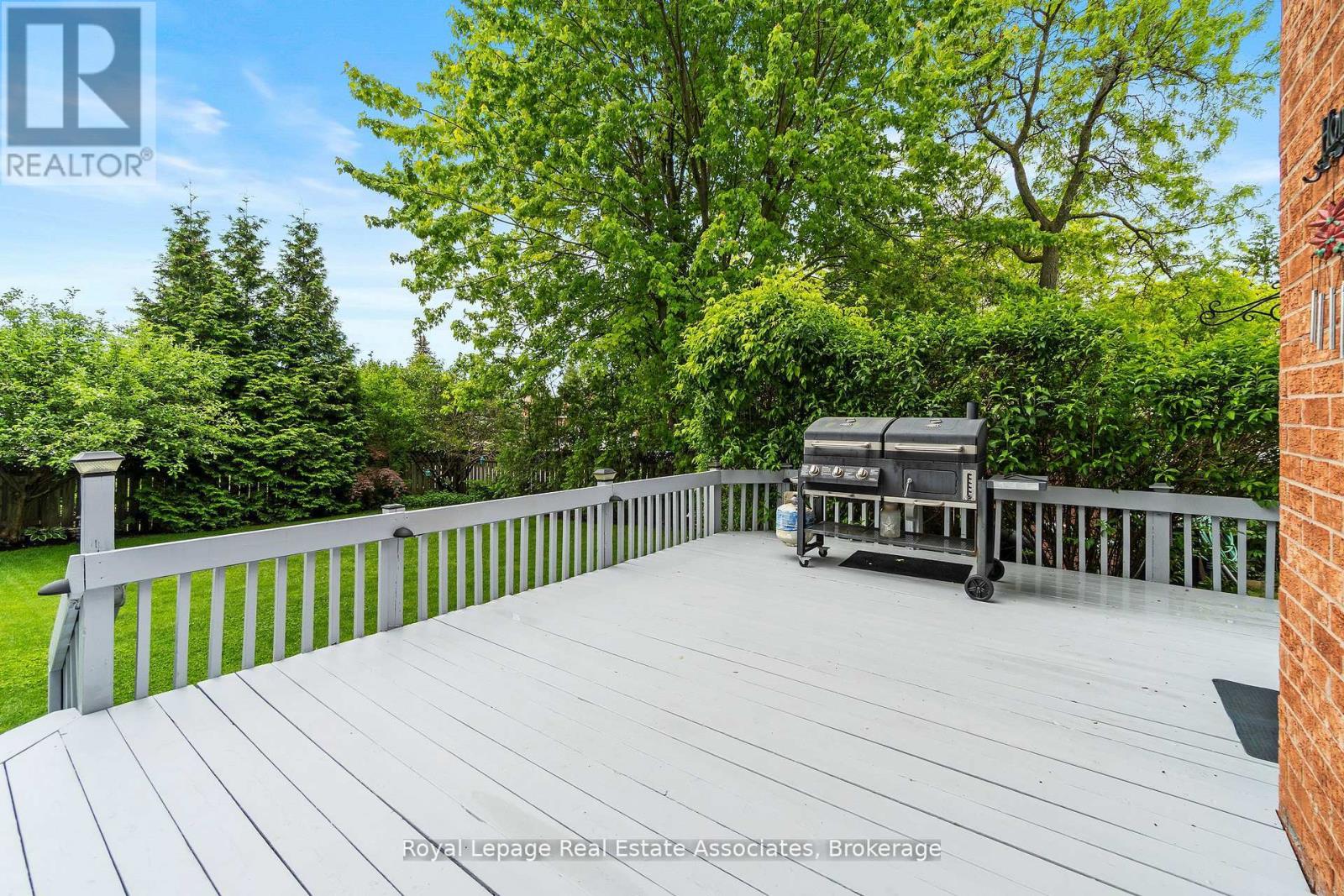 1 Brookbank Court, Brampton, Ontario  L6Z 3G2 - Photo 35 - W12410828