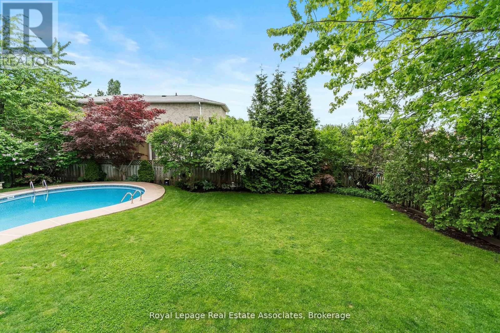 1 Brookbank Court, Brampton, Ontario  L6Z 3G2 - Photo 41 - W12410828