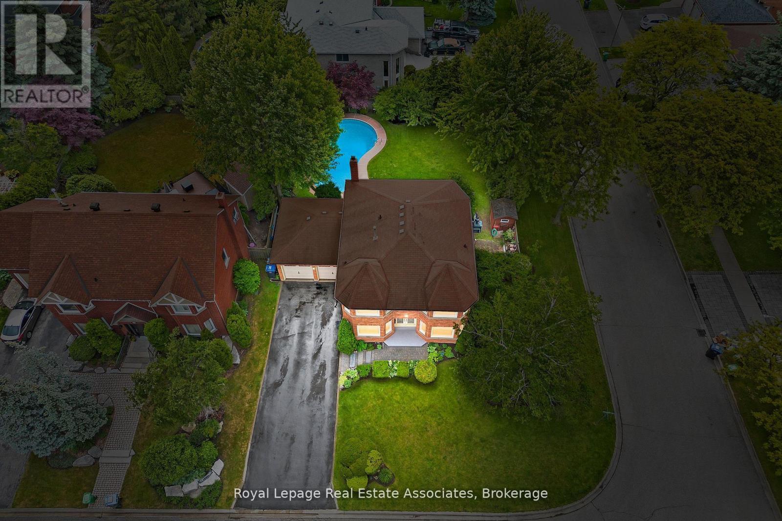 1 Brookbank Court, Brampton, Ontario  L6Z 3G2 - Photo 44 - W12410828