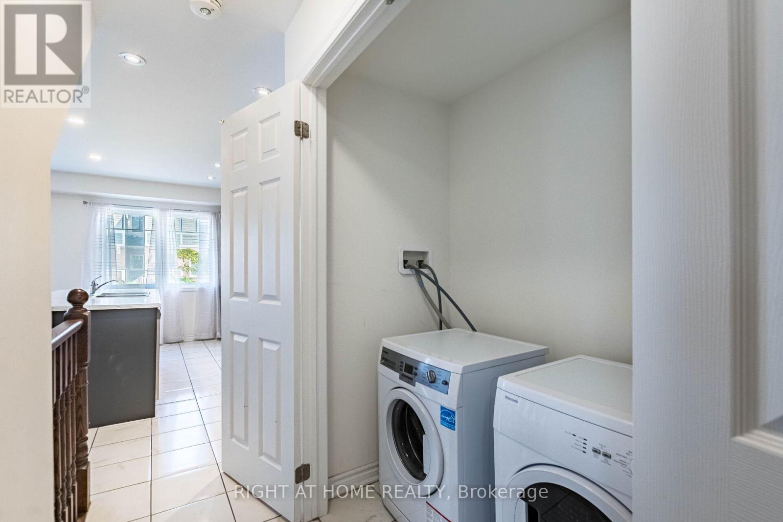 98 - 1000 Asleton Boulevard, Milton, Ontario  L9T 9L4 - Photo 30 - W12410829