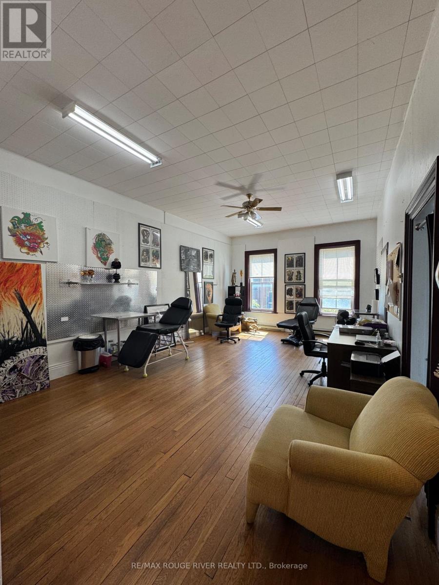 8 King Street W, Cobourg, Ontario  K9A 2L9 - Photo 4 - X12410849