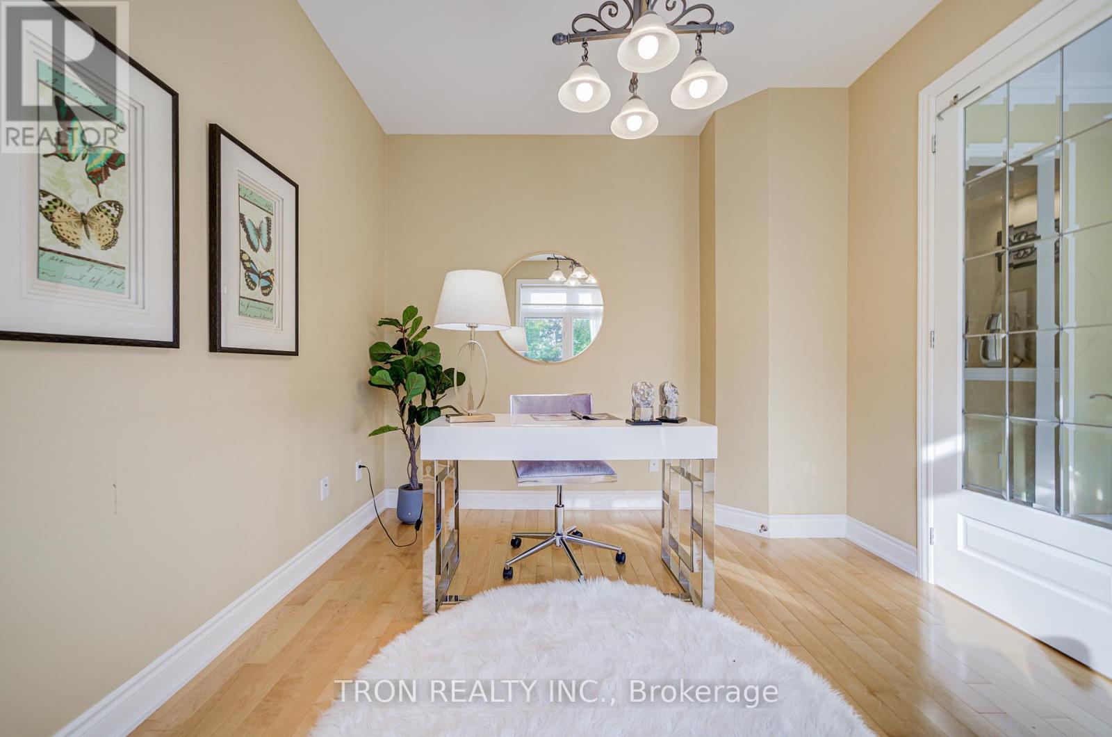 Property at 454 THE BRIDLE WALK image 5