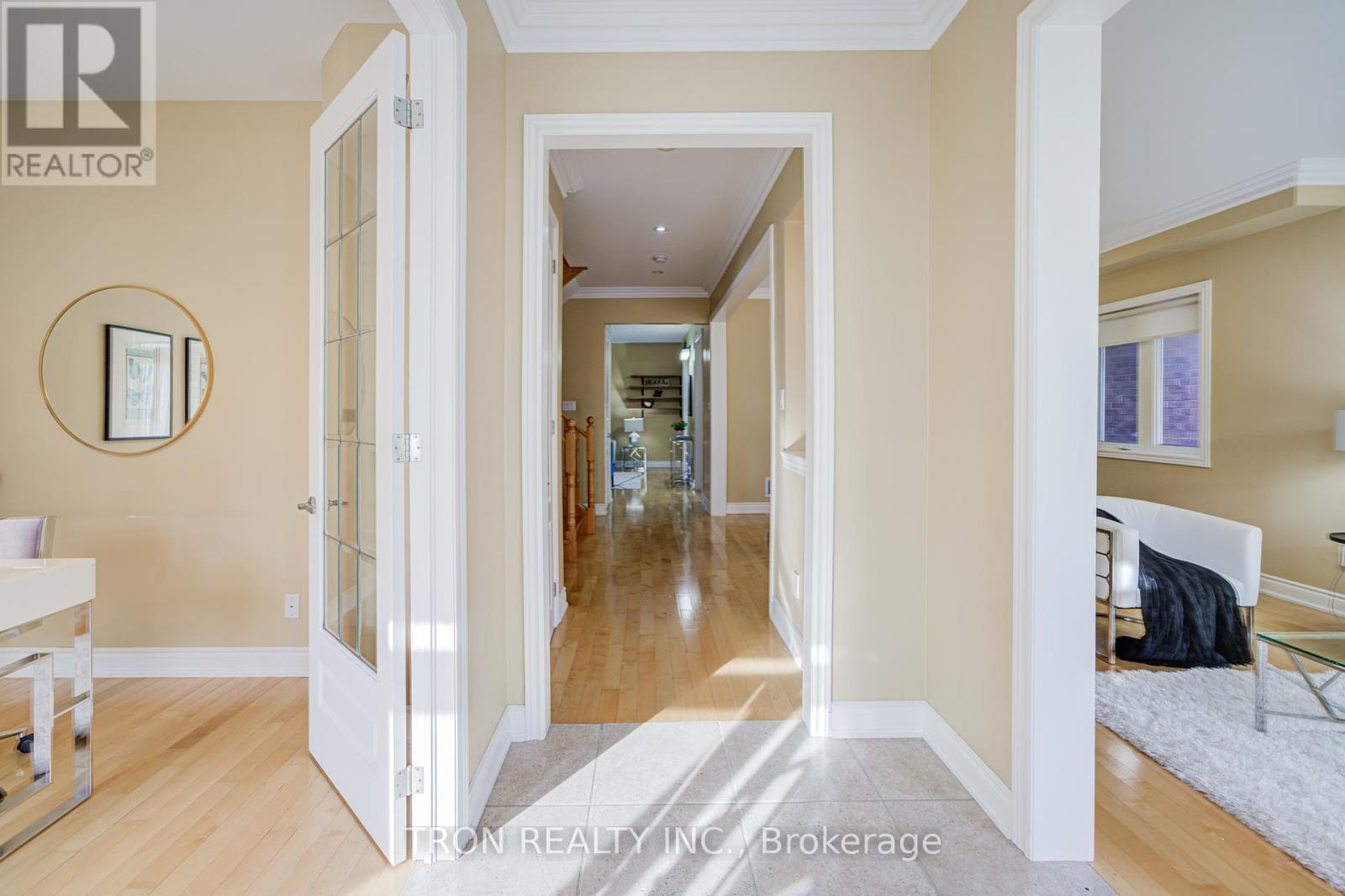 Property at 454 THE BRIDLE WALK image 4