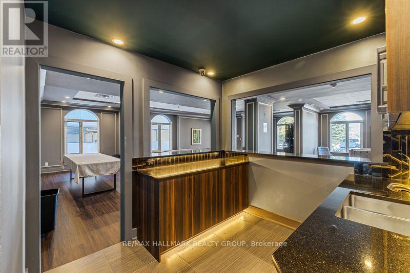 4c - 310 Central Park Drive, Ottawa, Ontario  K2C 4G4 - Photo 13 - X12410857