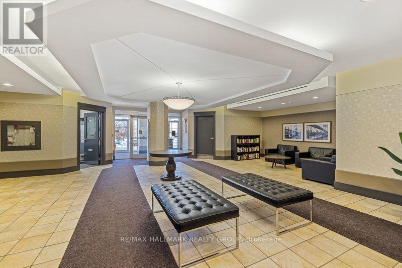 4c - 310 Central Park Drive, Ottawa, Ontario  K2C 4G4 - Photo 2 - X12410857
