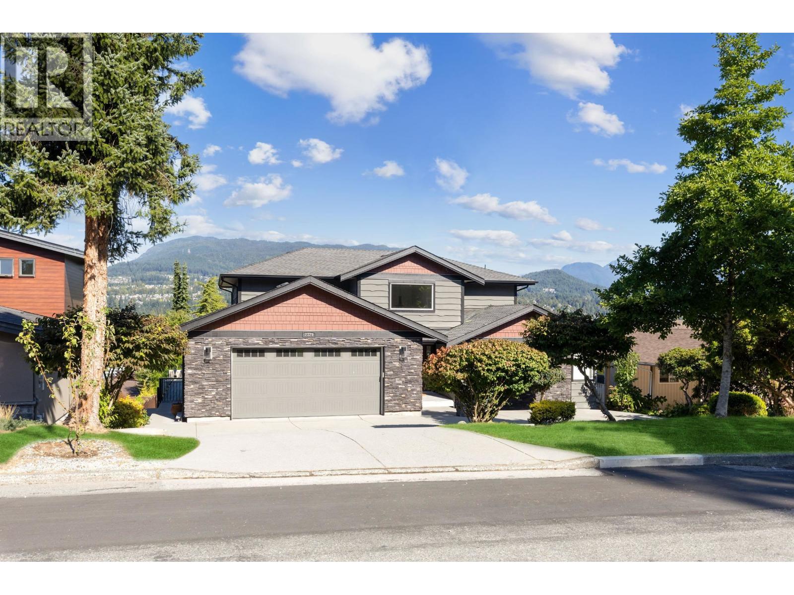 2329 Oneida Drive, Coquitlam, British Columbia  V3J 7A7 - Photo 2 - R3048060