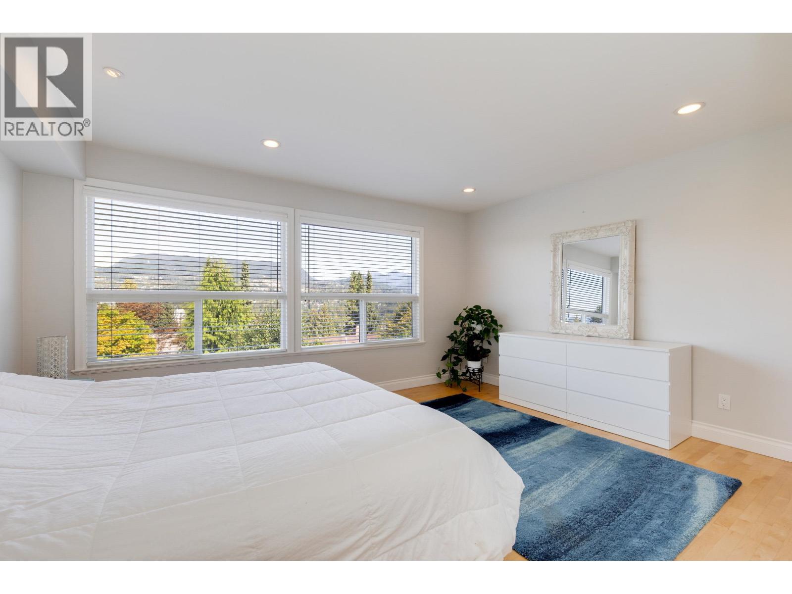 2329 Oneida Drive, Coquitlam, British Columbia  V3J 7A7 - Photo 11 - R3048060