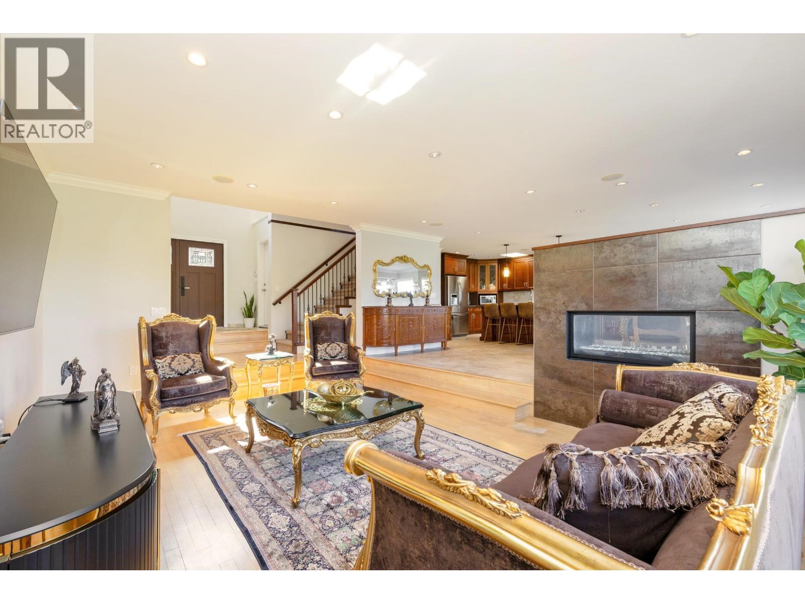 2329 Oneida Drive, Coquitlam, British Columbia  V3J 7A7 - Photo 5 - R3048060
