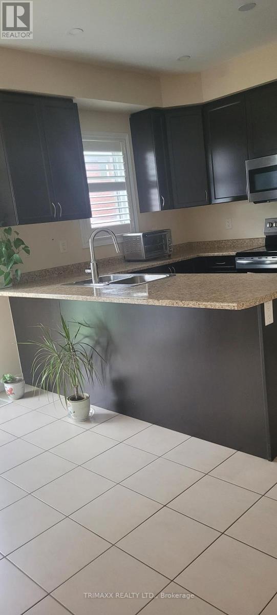 88 Education Road, Brampton, Ontario  L6P 3W3 - Photo 6 - W12310947